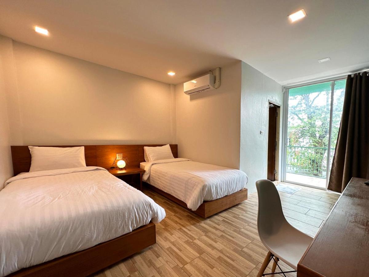 Plernpetch Hotel Surat Thani Bagian luar foto