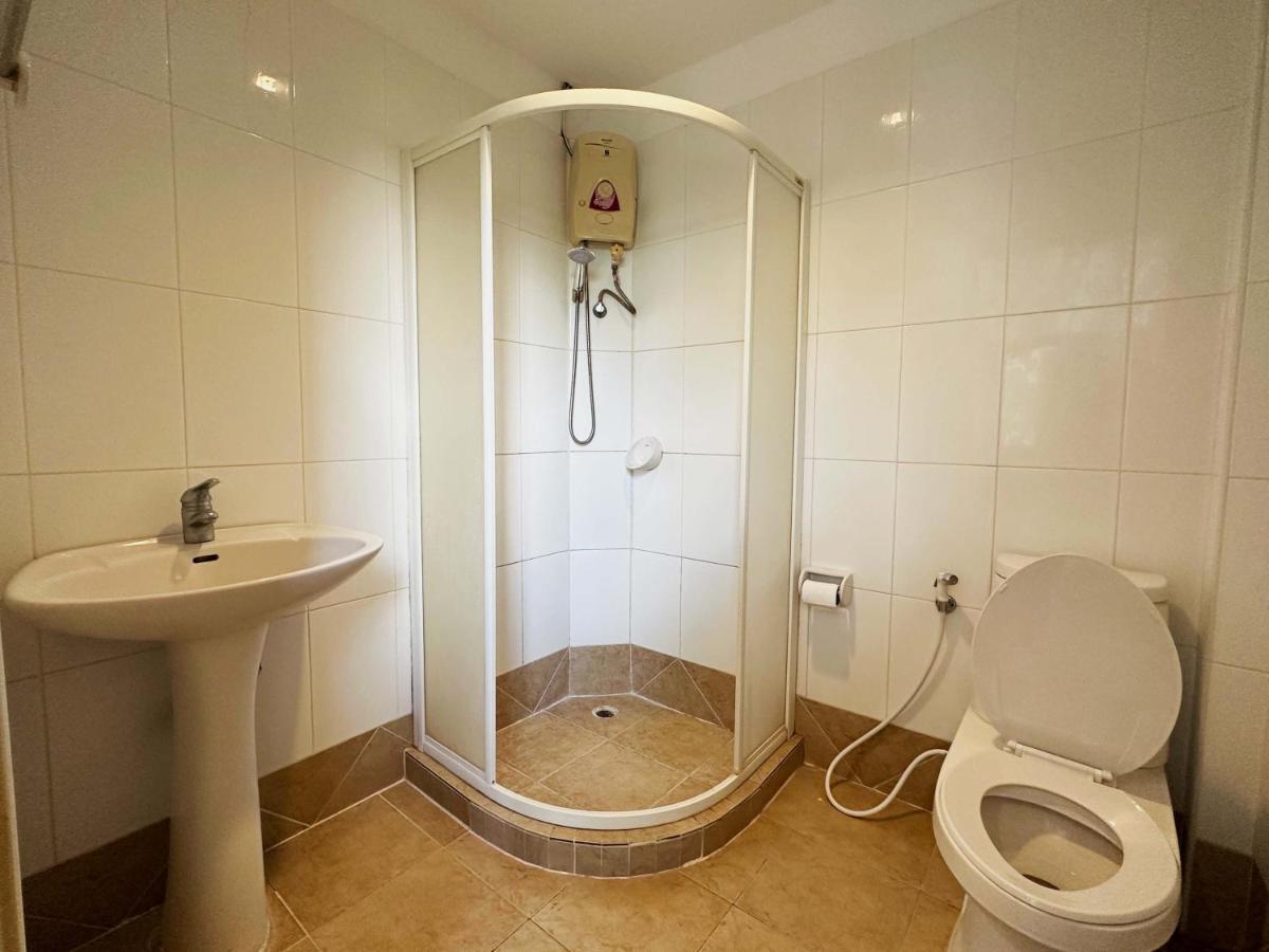 Plernpetch Hotel Surat Thani Bagian luar foto